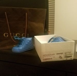Gucci baby shoes